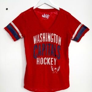 Washington Capitals Hockey Super Soft V-neck T-shirt. Women's Size M.